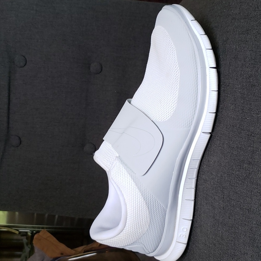 Nike Free 3.0 White & gray velcro.   Size 10. Pre-owned.   good condition